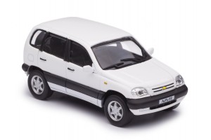 1/43 Chniva 2123 2002 white